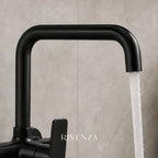 Grifería de pared para cocina - Plata y Negro