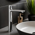 Grifería alta para lavabo