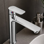 Grifería alta para lavabo