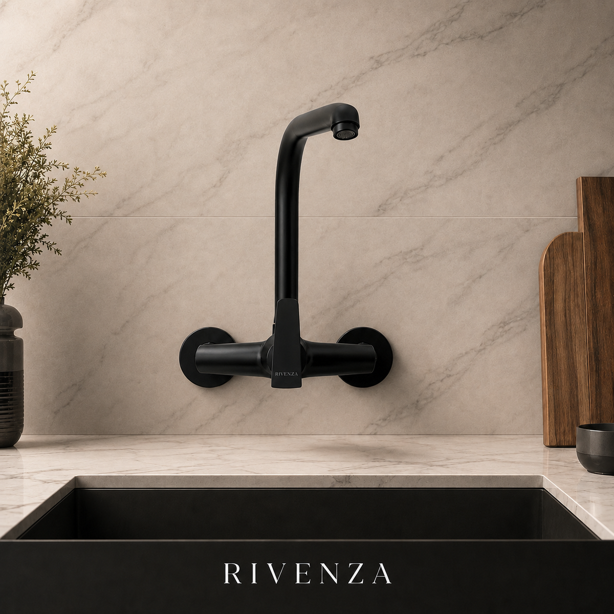 Canilla Monocomando Rivenza Pared Negra | RVZ-21